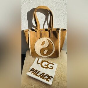☯️ Palace X UGG Tote - Limited Edition, Chestnut, NWT, & Dust Bag